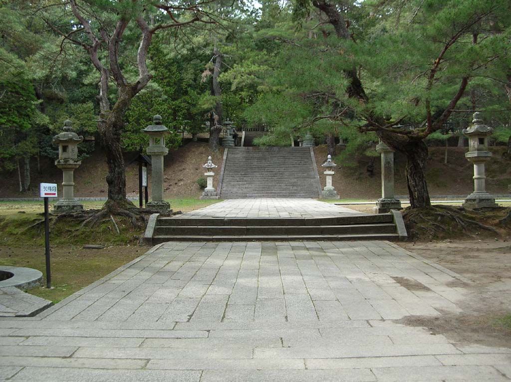 うぐいす張りの石畳 (Uguisu-bari-no-Ishidatami)